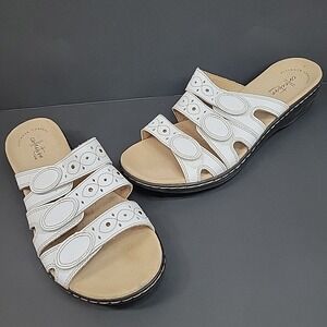 Clarks Collection Sandals Womens 10 N Leisa Faye Wht Leather Strapy Flats Beach